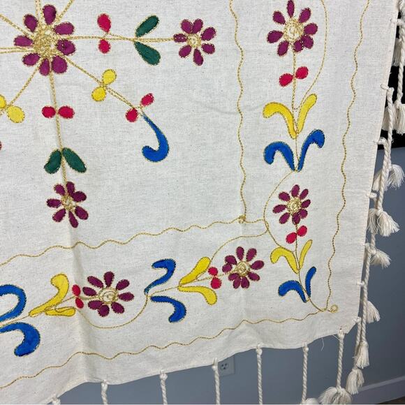 Wall Hanging Tapestry Table Cloth Ceremony Rug Embroidered Tassles Gold Floral - Picture 4 of 11